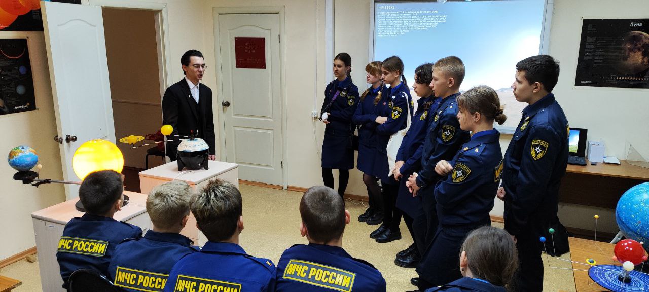 Учебно-демонстрационный центр занимательных наук посетили обучающиеся кадетского корпуса